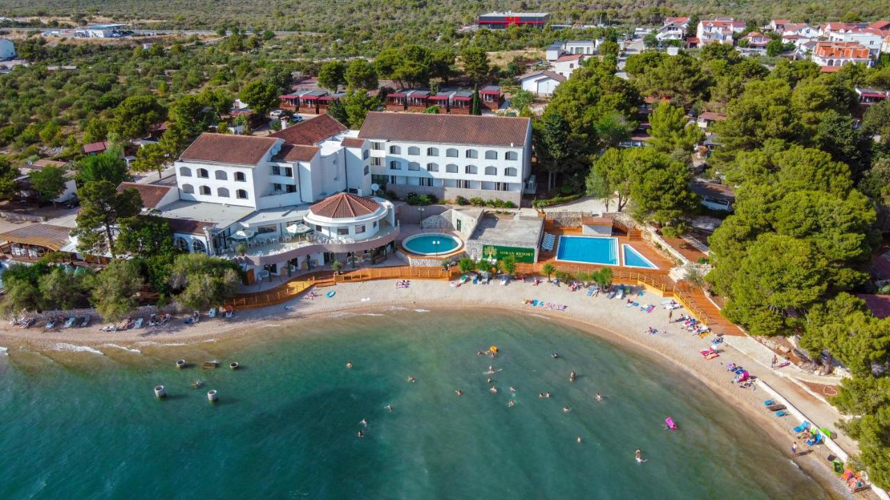 Hotel Miran Pirovac Dış mekan fotoğraf